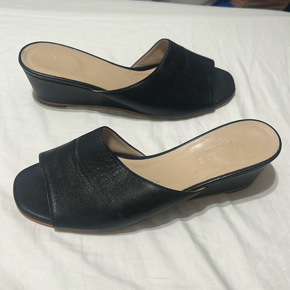 Black everlane Sandles made in Italy